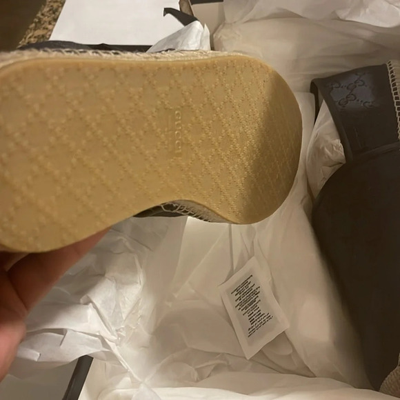 Gucci - Picture 2 of 7